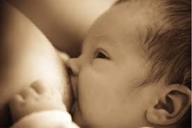 Bebek Emzirirken Dikkat Edilmesi Gereken Noktalar